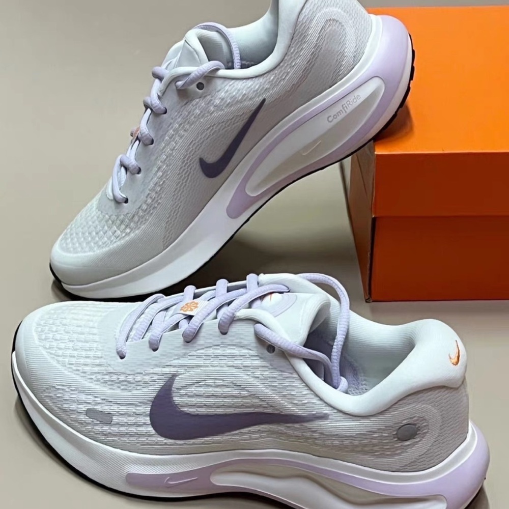 Nike running shoes journey run white purple low-top sprint running